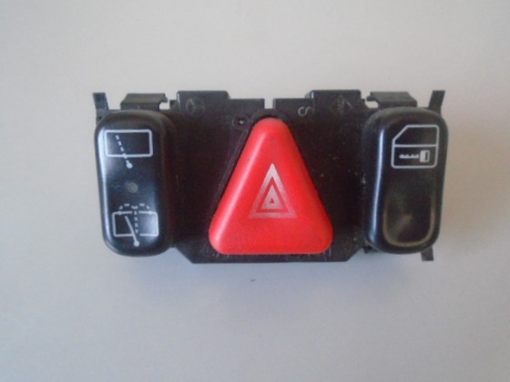 Botão 4 Piscas Mercedes E-class 5P refº 210 820 80 10 - 174566 